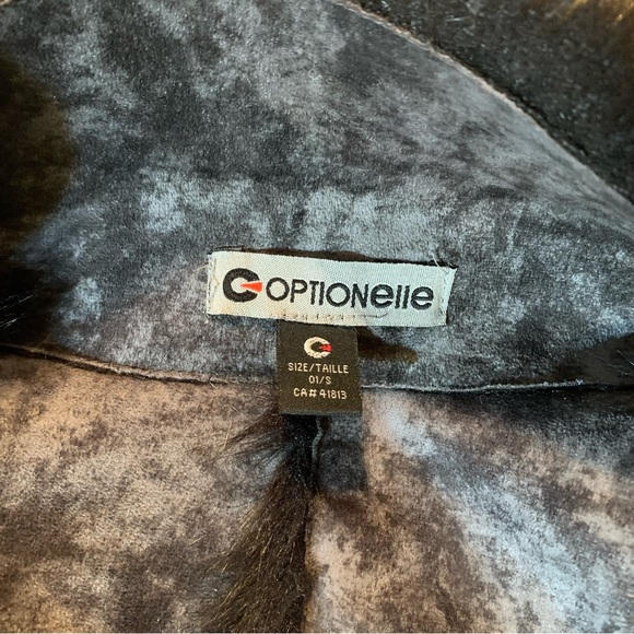 Black and Grey Faux Fur and Faux Suede Vest Women’s Size Small - Picture 12 of 14